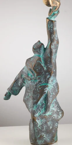 Christoph Fischer: Skulptur »Der Gedanke« (2023), Version Bronze grün 