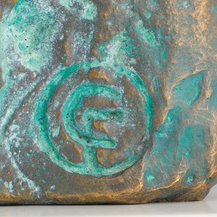 Christoph Fischer: Skulptur »Der Gedanke« (2023), Version Bronze grün 