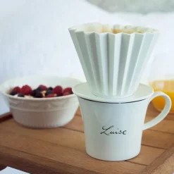 Frühstückstasse »Berlin« von KPM, Schriftart Sententia