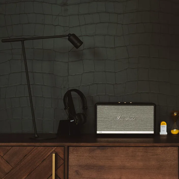 Leuchte »ONE« mit Halterung