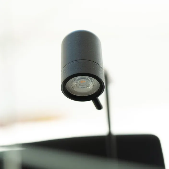 Leuchte »ONE« mit Halterung