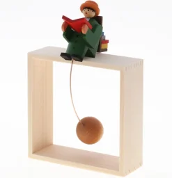 Schaukelnder Buchleser