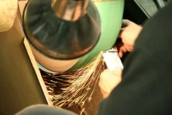 Schinkenmesser aus Olivenholz