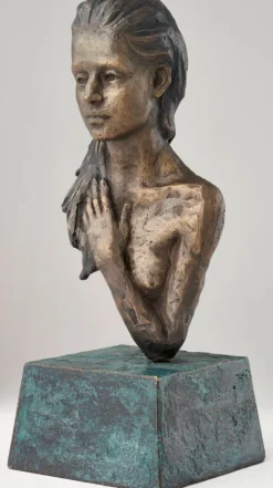 Sorina von Keyserling: Skulptur »Innehalten«, Bronze
