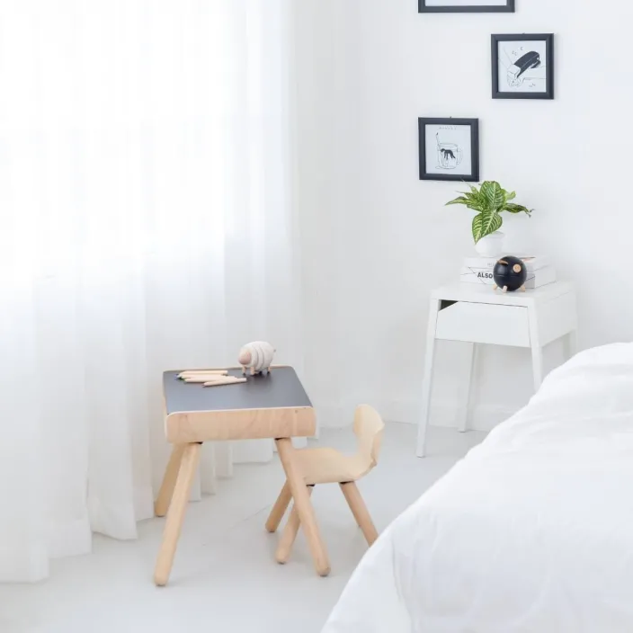 Tisch mit Stuhl schwarz